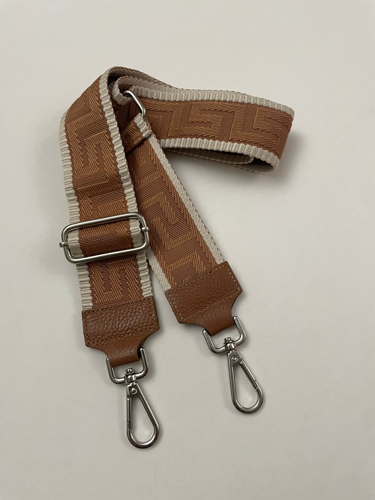 Correas Ajustables (Lucca) con hebillas Platiadas